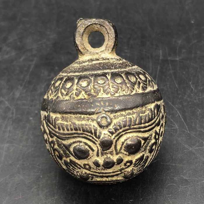 Vintage Collectible Bells - Antyczny dzwonek z głową tygrysa, przedmiot