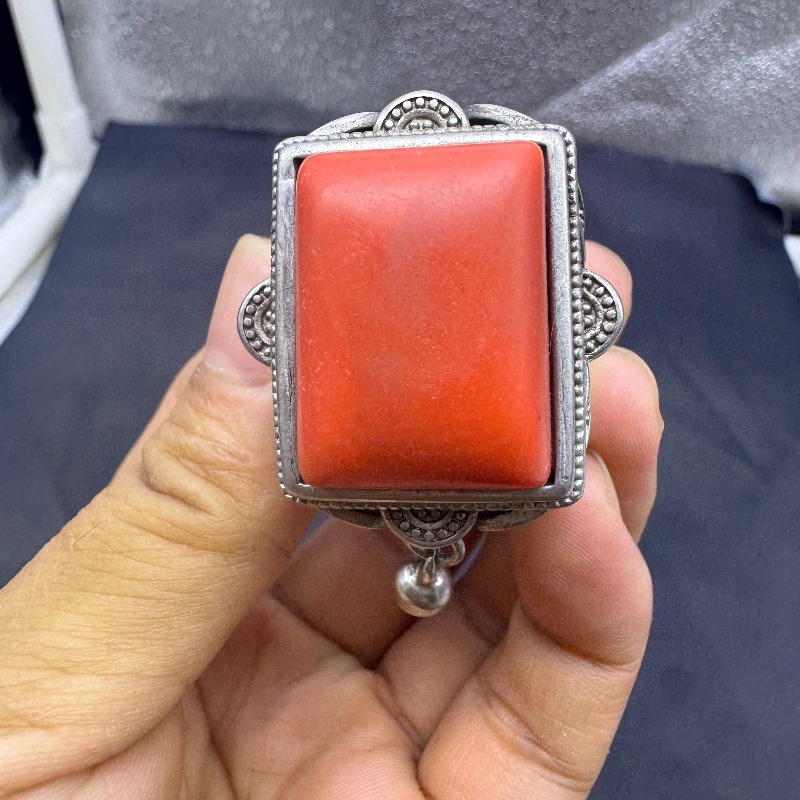 Antyczny pierścionek na palec  – Vintage Collectible Bells recenzja i cena